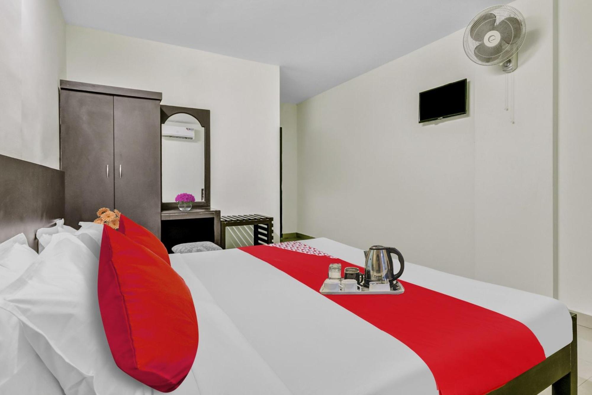 Hotel O Kalapurackal Residency Thekkady Esterno foto